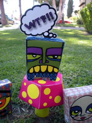 afropuff/wtfboxtoy.jpg